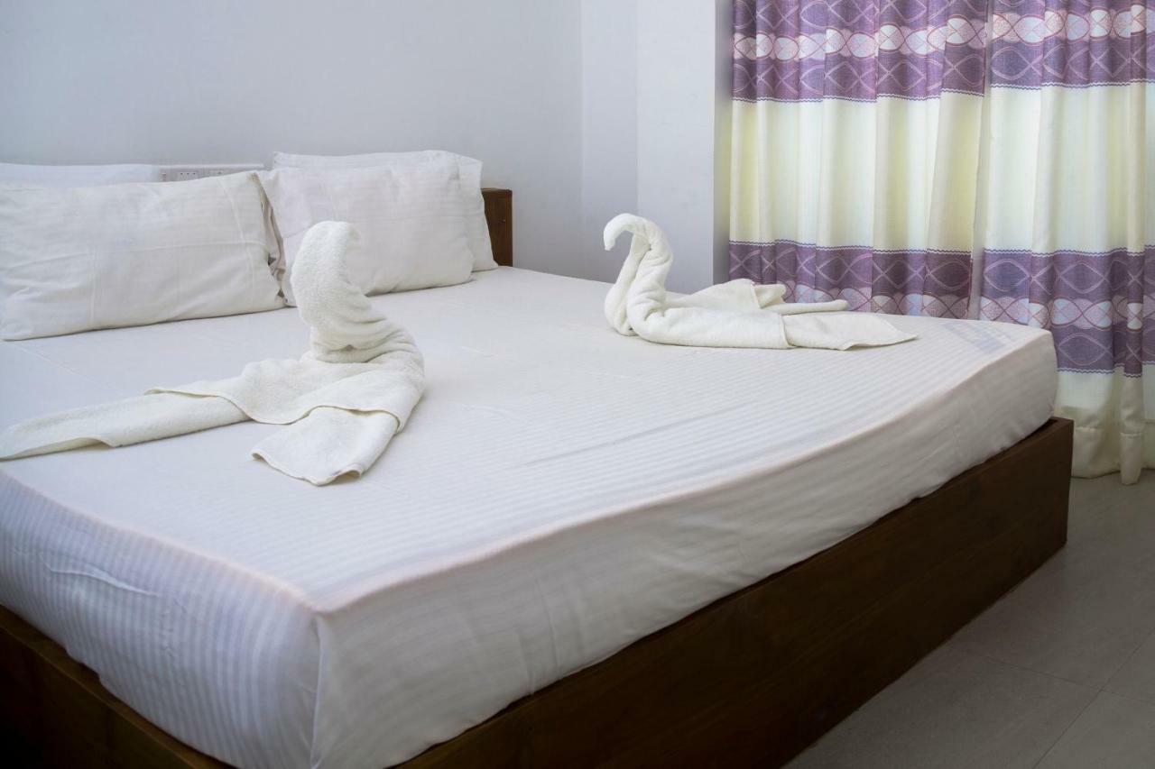 Wave Beach Resort Unawatuna Bagian luar foto
