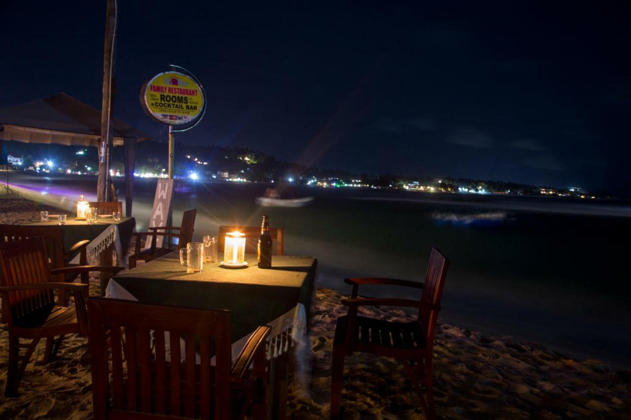 Wave Beach Resort Unawatuna Bagian luar foto